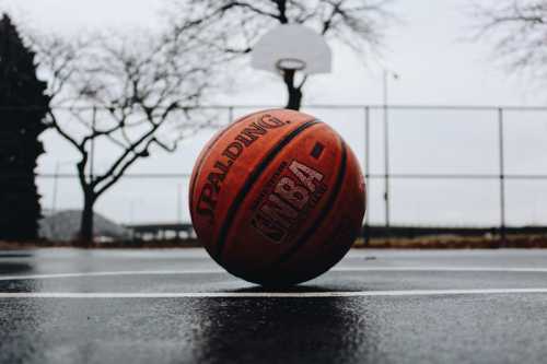 Caitlin Clark Breaks WNBA Single-Season Assist Record in Indiana Fever Playoff Push