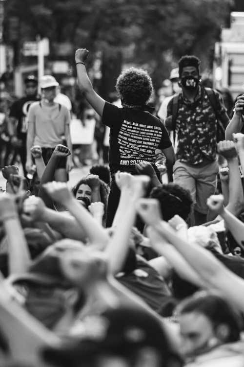 Continental Standstill: Historic Coordinated General Strikes Paralyze Latin America