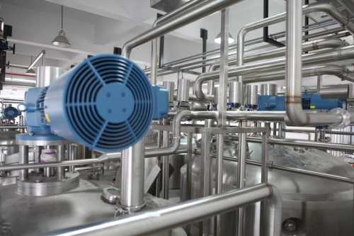 Oil Glut Expands, Pressuring Energy Stocks