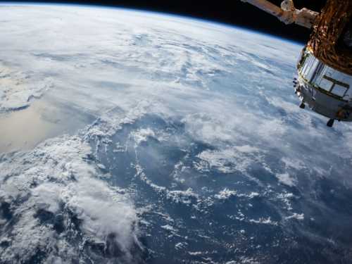 Pakistan Reaches for the Stars: SUPARCO Sends Astronauts to China and Prepares for a Historic 2026 Moon Landing