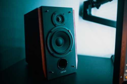 Sonos Arc Ultra Utilizes AI Acoustic Beamforming to Eliminate the Need for Surround Speakers
